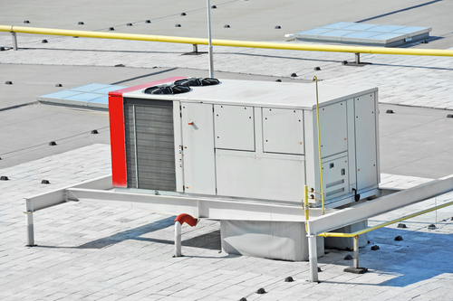 Industrial,Air,Conditioning,And,Ventilation,Systems,On,A,Roof Gebouwtechniek
